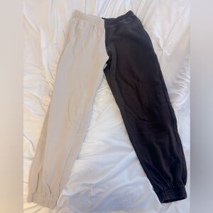 2 colored Garage sweatpants